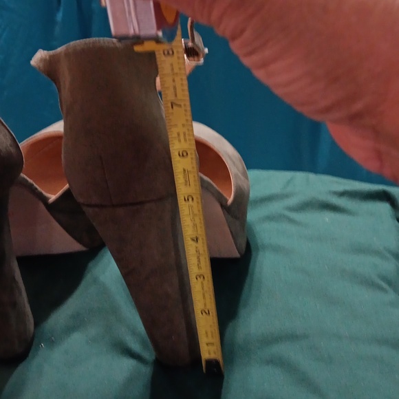 Heels - Army Green - Picture 4 of 6